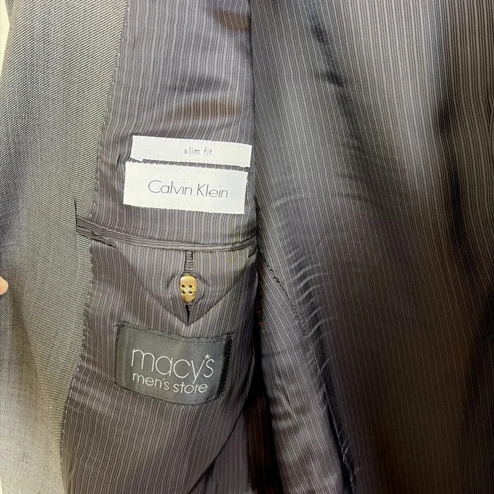 Calvin Klein Men's Blazer Sport Coat‎ Size 44R Gray 100% Wool Slim Fit 2 Button